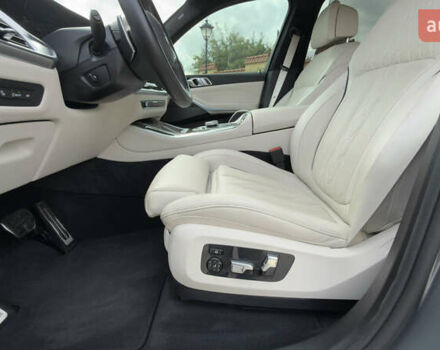 Сірий БМВ Х5, об'ємом двигуна 4.4 л та пробігом 11 тис. км за 115000 $, фото 12 на Automoto.ua