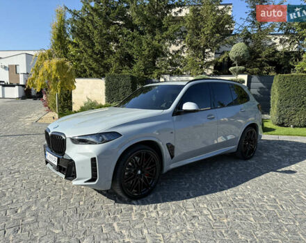 Серый БМВ Х5, объемом двигателя 3 л и пробегом 9 тыс. км за 110000 $, фото 3 на Automoto.ua