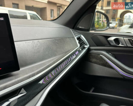 Серый БМВ Х5, объемом двигателя 3 л и пробегом 65 тыс. км за 72000 $, фото 39 на Automoto.ua