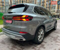 Серый БМВ Х5, объемом двигателя 3 л и пробегом 65 тыс. км за 72000 $, фото 4 на Automoto.ua