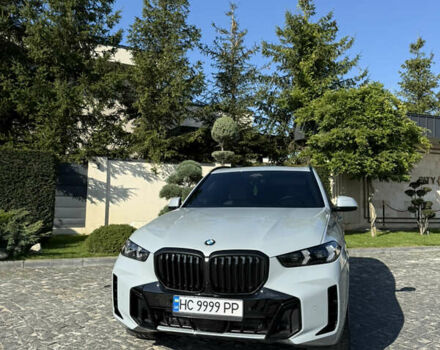 Серый БМВ Х5, объемом двигателя 3 л и пробегом 9 тыс. км за 110000 $, фото 1 на Automoto.ua