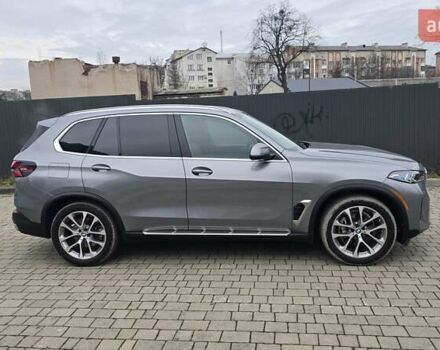 Серый БМВ Х5, объемом двигателя 3 л и пробегом 61 тыс. км за 75000 $, фото 6 на Automoto.ua