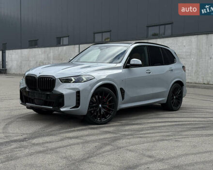 Серый БМВ Х5, объемом двигателя 3 л и пробегом 10 тыс. км за 132000 $, фото 1 на Automoto.ua