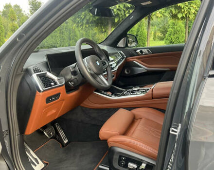 Сірий БМВ Х5, об'ємом двигуна 4.39 л та пробігом 3 тис. км за 157000 $, фото 26 на Automoto.ua