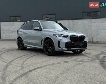 Серый БМВ Х5, объемом двигателя 3 л и пробегом 10 тыс. км за 132000 $, фото 2 на Automoto.ua