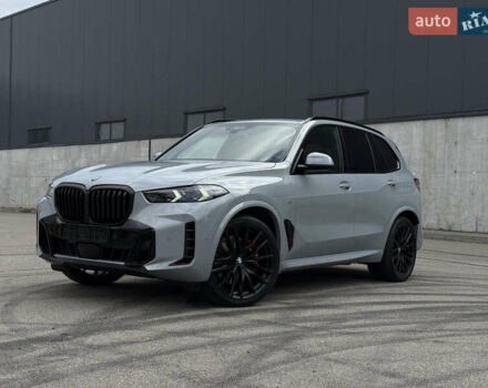 Серый БМВ Х5, объемом двигателя 3 л и пробегом 10 тыс. км за 132000 $, фото 3 на Automoto.ua