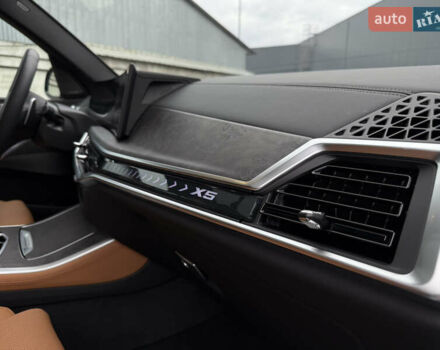 Серый БМВ Х5, объемом двигателя 3 л и пробегом 10 тыс. км за 132000 $, фото 27 на Automoto.ua