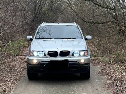 Серый БМВ Х5, объемом двигателя 3 л и пробегом 377 тыс. км за 4500 $, фото 1 на Automoto.ua