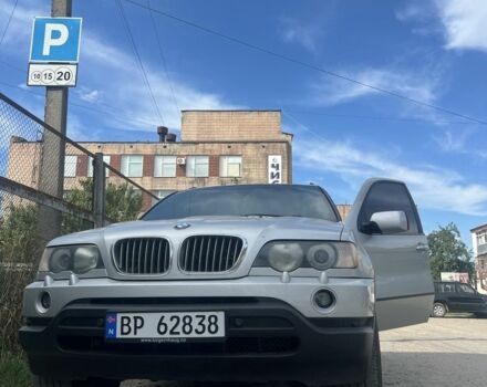 Серый БМВ Х5, объемом двигателя 3 л и пробегом 255 тыс. км за 5250 $, фото 1 на Automoto.ua
