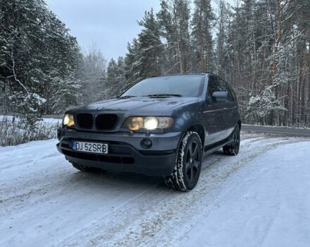 Серый БМВ Х5, объемом двигателя 3 л и пробегом 400 тыс. км за 4900 $, фото 1 на Automoto.ua