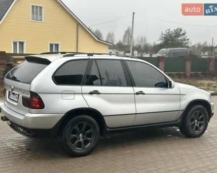 Серый БМВ Х5, объемом двигателя 3 л и пробегом 403 тыс. км за 7500 $, фото 1 на Automoto.ua