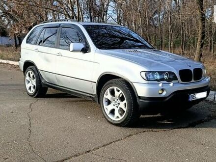 Серый БМВ Х5, объемом двигателя 3 л и пробегом 380 тыс. км за 10600 $, фото 1 на Automoto.ua