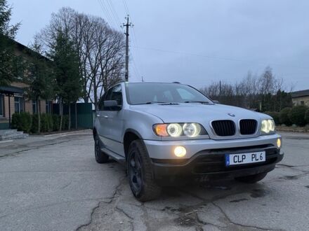 Серый БМВ Х5, объемом двигателя 3 л и пробегом 330 тыс. км за 4799 $, фото 1 на Automoto.ua