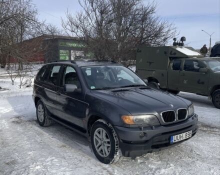 Серый БМВ Х5, объемом двигателя 3 л и пробегом 395 тыс. км за 5900 $, фото 1 на Automoto.ua