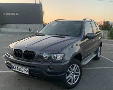 Серый БМВ Х5, объемом двигателя 3 л и пробегом 433 тыс. км за 8000 $, фото 1 на Automoto.ua