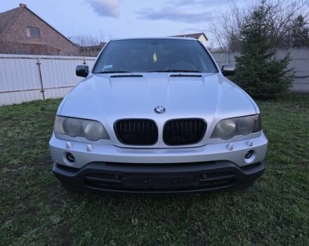 Серый БМВ Х5, объемом двигателя 3 л и пробегом 500 тыс. км за 5600 $, фото 1 на Automoto.ua