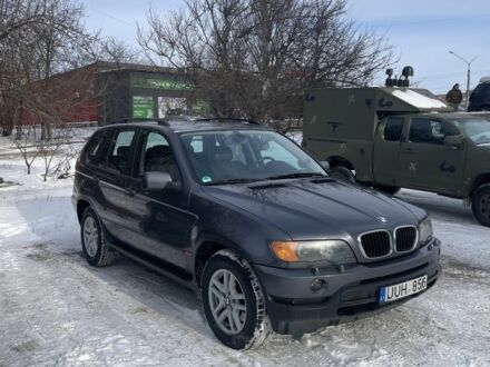 Серый БМВ Х5, объемом двигателя 3 л и пробегом 394 тыс. км за 6300 $, фото 1 на Automoto.ua