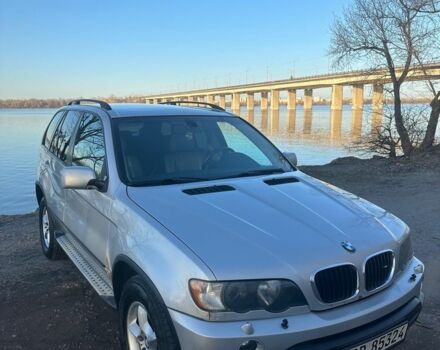 Серый БМВ Х5, объемом двигателя 3 л и пробегом 350 тыс. км за 4500 $, фото 1 на Automoto.ua
