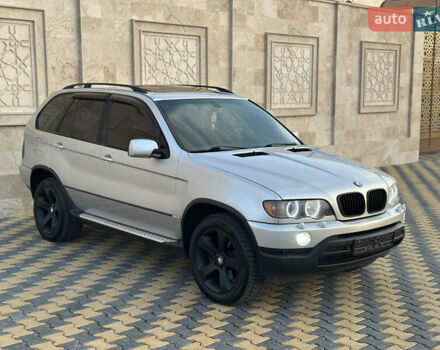 Серый БМВ Х5, объемом двигателя 3 л и пробегом 477 тыс. км за 8999 $, фото 1 на Automoto.ua