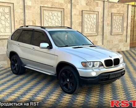 Серый БМВ Х5, объемом двигателя 3 л и пробегом 477 тыс. км за 9000 $, фото 1 на Automoto.ua