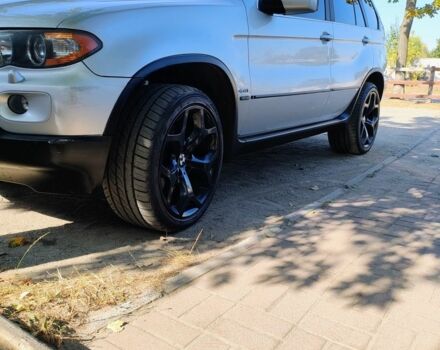 Серый БМВ Х5, объемом двигателя 4.4 л и пробегом 240 тыс. км за 12000 $, фото 1 на Automoto.ua