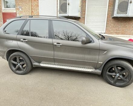 Серый БМВ Х5, объемом двигателя 3 л и пробегом 280 тыс. км за 8500 $, фото 1 на Automoto.ua