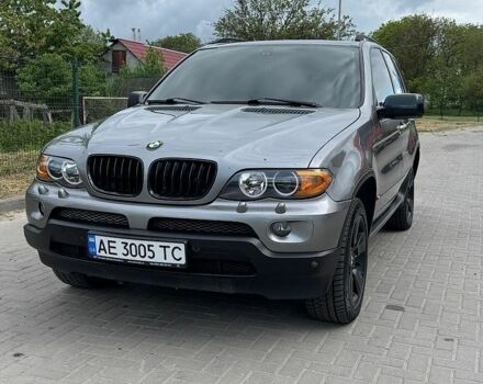 Серый БМВ Х5, объемом двигателя 3 л и пробегом 400 тыс. км за 7998 $, фото 1 на Automoto.ua
