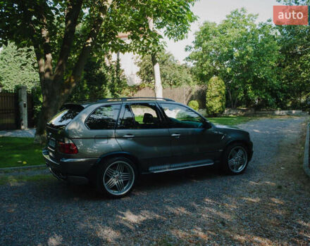 Серый БМВ Х5, объемом двигателя 3 л и пробегом 375 тыс. км за 19500 $, фото 1 на Automoto.ua