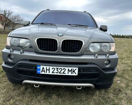 Серый БМВ Х5, объемом двигателя 3 л и пробегом 259 тыс. км за 10500 $, фото 1 на Automoto.ua