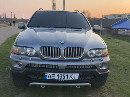 БМВ Х5 2004 у Никополе на Automoto.ua Сірий БМВ Х5, об'ємом двигуна 4.4 л та пробігом 330 тис. км за 9000 $, фото 1 на Automoto.ua