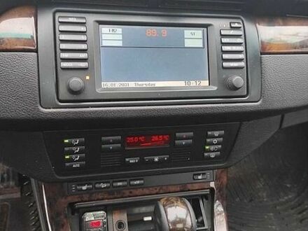 Серый БМВ Х5, объемом двигателя 3 л и пробегом 350 тыс. км за 7200 $, фото 1 на Automoto.ua