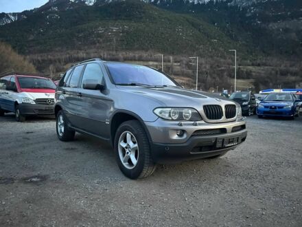 Серый БМВ Х5, объемом двигателя 3 л и пробегом 300 тыс. км за 7500 $, фото 1 на Automoto.ua