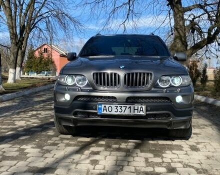 Серый БМВ Х5, объемом двигателя 3 л и пробегом 300 тыс. км за 12500 $, фото 1 на Automoto.ua