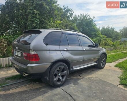 Серый БМВ Х5, объемом двигателя 3 л и пробегом 455 тыс. км за 10000 $, фото 1 на Automoto.ua
