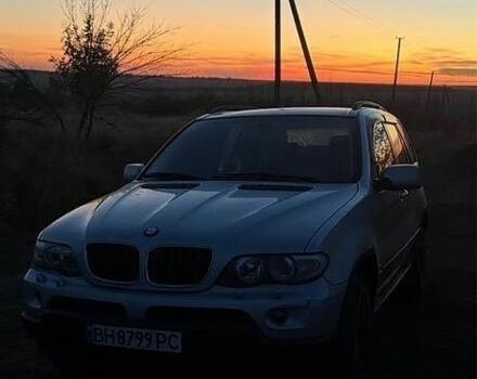 Серый БМВ Х5, объемом двигателя 3 л и пробегом 430 тыс. км за 10012 $, фото 1 на Automoto.ua