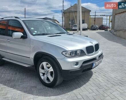 Серый БМВ Х5, объемом двигателя 3 л и пробегом 340 тыс. км за 5900 $, фото 1 на Automoto.ua