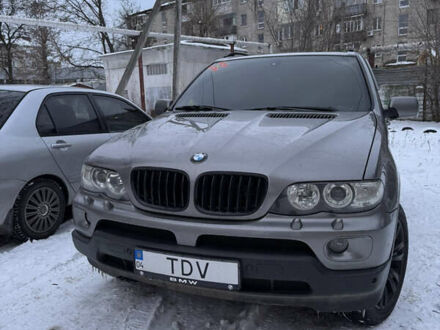 Серый БМВ Х5, объемом двигателя 3 л и пробегом 340 тыс. км за 11300 $, фото 1 на Automoto.ua