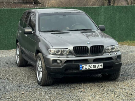 Серый БМВ Х5, объемом двигателя 3 л и пробегом 592 тыс. км за 10500 $, фото 1 на Automoto.ua