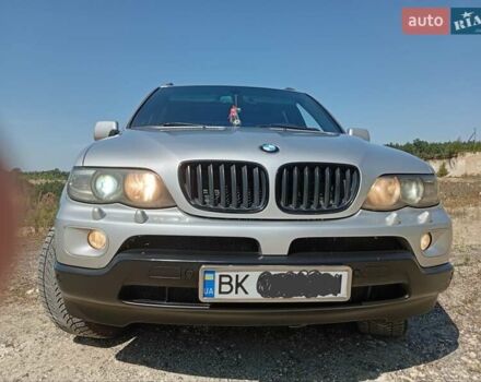 Серый БМВ Х5, объемом двигателя 3 л и пробегом 312 тыс. км за 10200 $, фото 1 на Automoto.ua