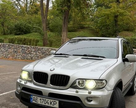Серый БМВ Х5, объемом двигателя 3 л и пробегом 400 тыс. км за 9100 $, фото 1 на Automoto.ua