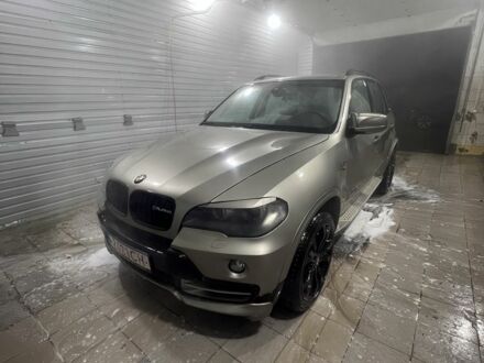 Серый БМВ Х5, объемом двигателя 0 л и пробегом 320 тыс. км за 4200 $, фото 1 на Automoto.ua