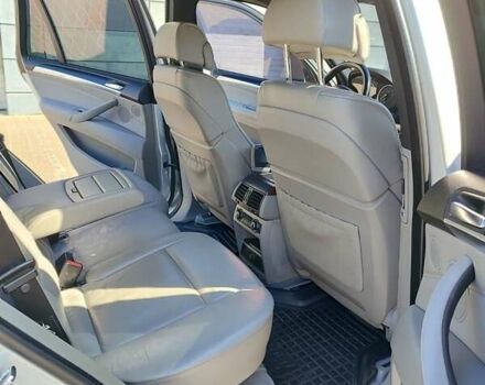 Серый БМВ Х5, объемом двигателя 3 л и пробегом 333 тыс. км за 11800 $, фото 1 на Automoto.ua