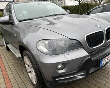 Серый БМВ Х5, объемом двигателя 3 л и пробегом 266 тыс. км за 9453 $, фото 1 на Automoto.ua