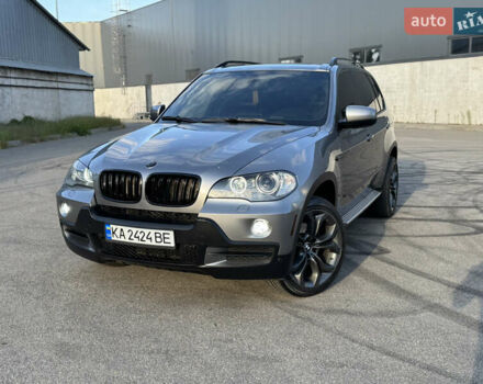 Серый БМВ Х5, объемом двигателя 3 л и пробегом 215 тыс. км за 13999 $, фото 1 на Automoto.ua
