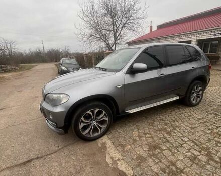 Серый БМВ Х5, объемом двигателя 3 л и пробегом 407 тыс. км за 13999 $, фото 1 на Automoto.ua