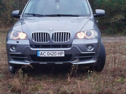Серый БМВ Х5, объемом двигателя 3 л и пробегом 390 тыс. км за 11500 $, фото 1 на Automoto.ua