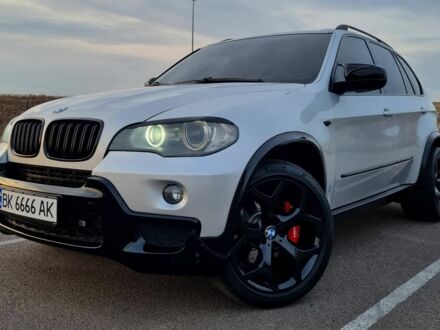 Серый БМВ Х5, объемом двигателя 3 л и пробегом 390 тыс. км за 17500 $, фото 1 на Automoto.ua