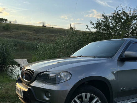 Сірий БМВ Х5, об'ємом двигуна 3 л та пробігом 300 тис. км за 13000 $, фото 1 на Automoto.ua