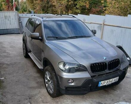 Серый БМВ Х5, объемом двигателя 3 л и пробегом 300 тыс. км за 11000 $, фото 1 на Automoto.ua