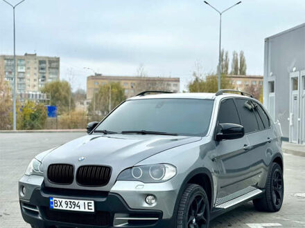 Серый БМВ Х5, объемом двигателя 3 л и пробегом 281 тыс. км за 12800 $, фото 1 на Automoto.ua